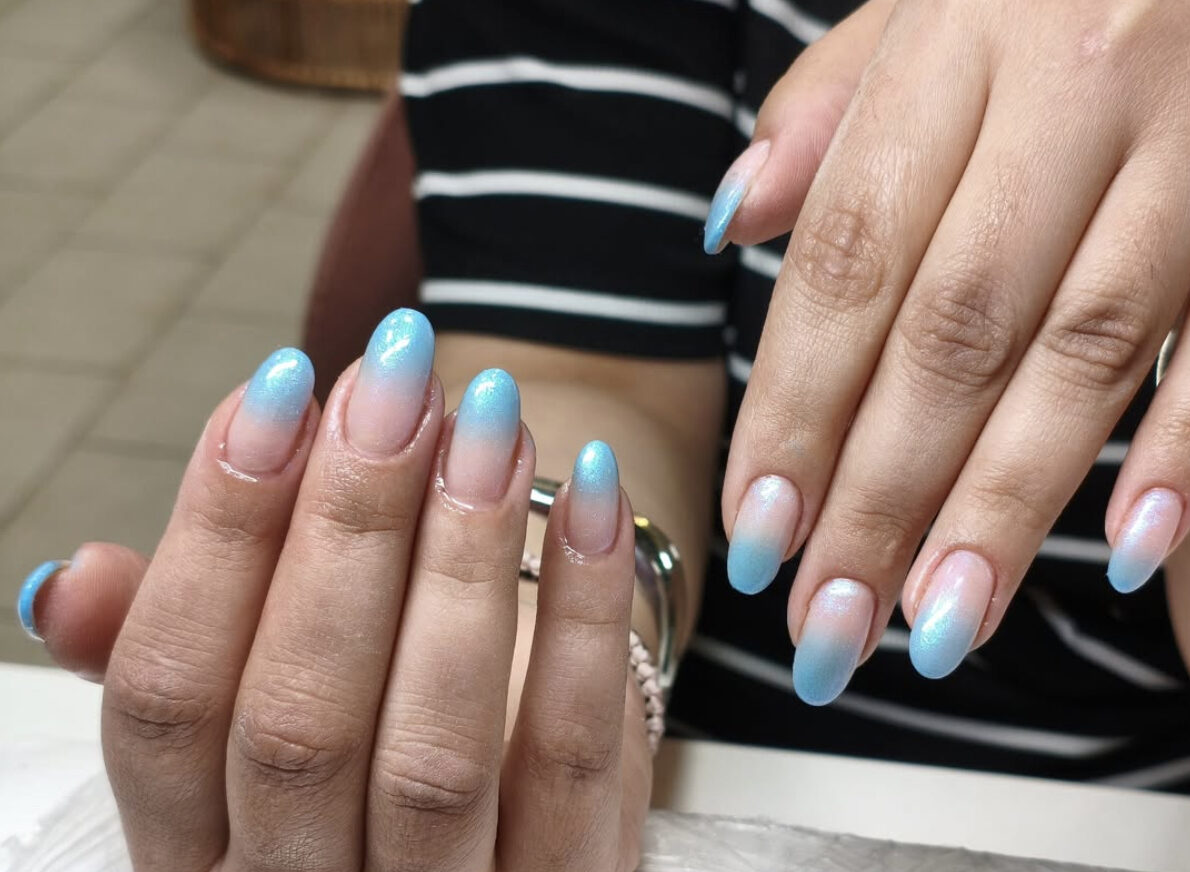 Blue shimmer ombré almond gel manicure